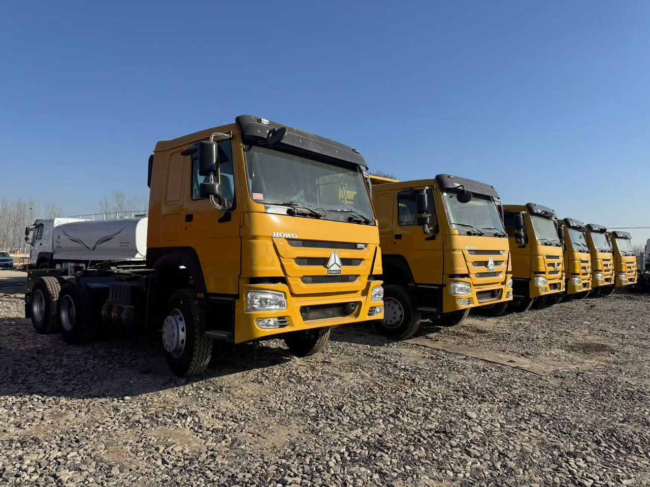 HOWO - Tracteur routier: photos 1 HOWO - Tracteur routier: photos 1