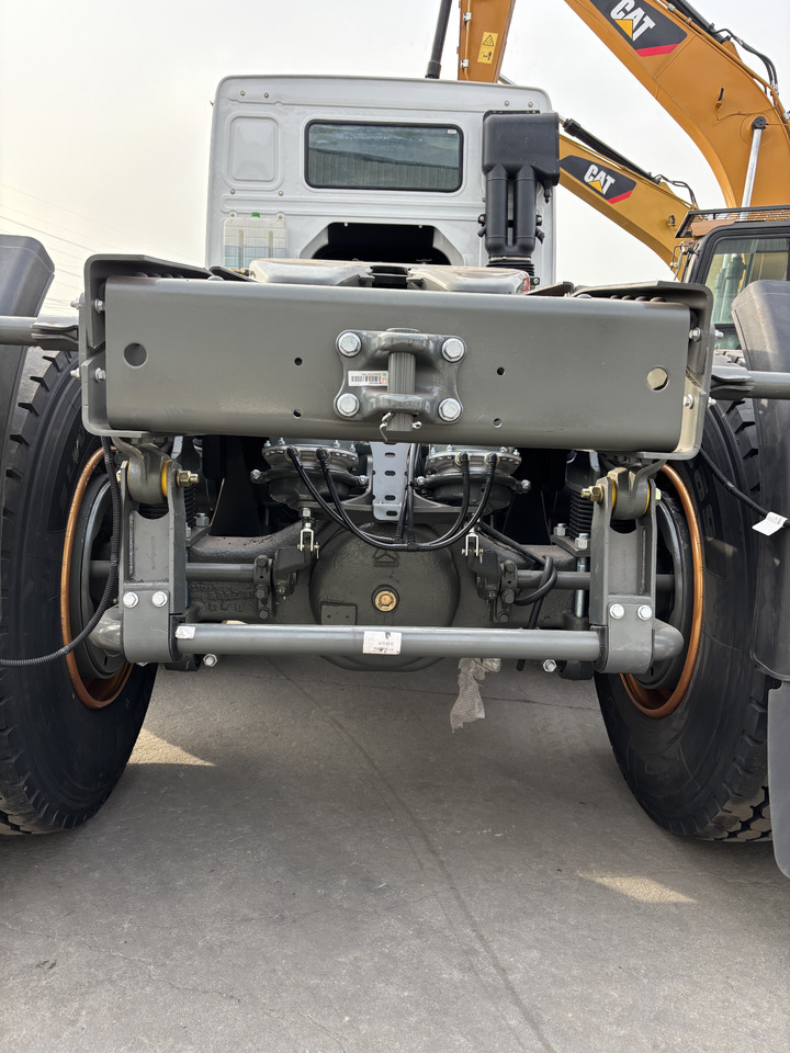 HOWO - Tracteur routier: photos 5 HOWO - Tracteur routier: photos 5