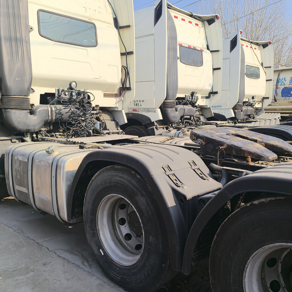 HOWO  - Tracteur routier: photos 5 HOWO  - Tracteur routier: photos 5