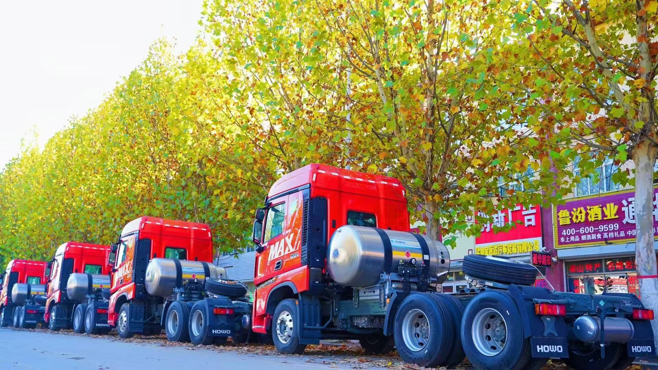 HOWO - Tracteur routier: photos 4 HOWO - Tracteur routier: photos 4
