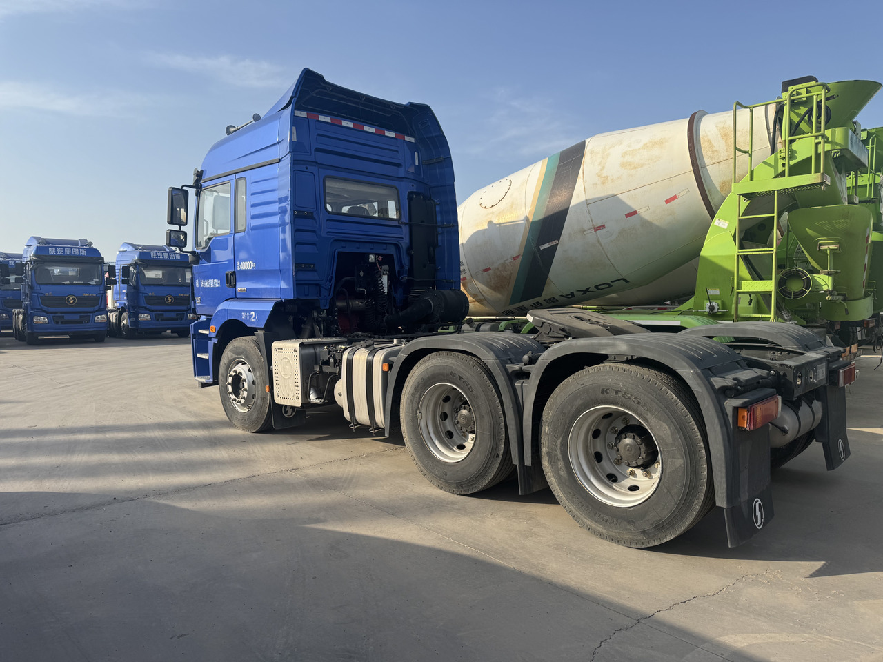 SHACMAN - Tracteur routier: photos 1 SHACMAN - Tracteur routier: photos 1