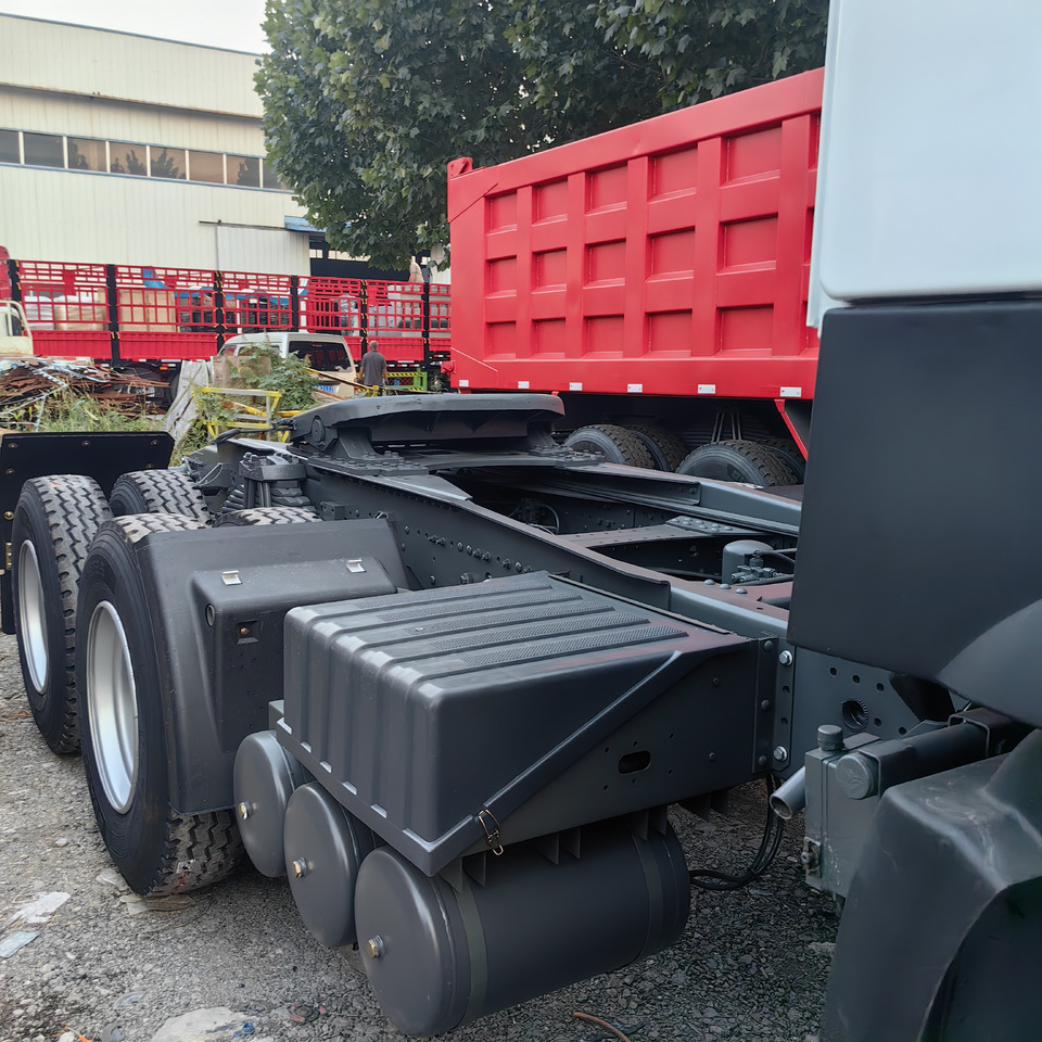 SINOTRUCK HOWO - Tracteur routier: photos 5 SINOTRUCK HOWO - Tracteur routier: photos 5