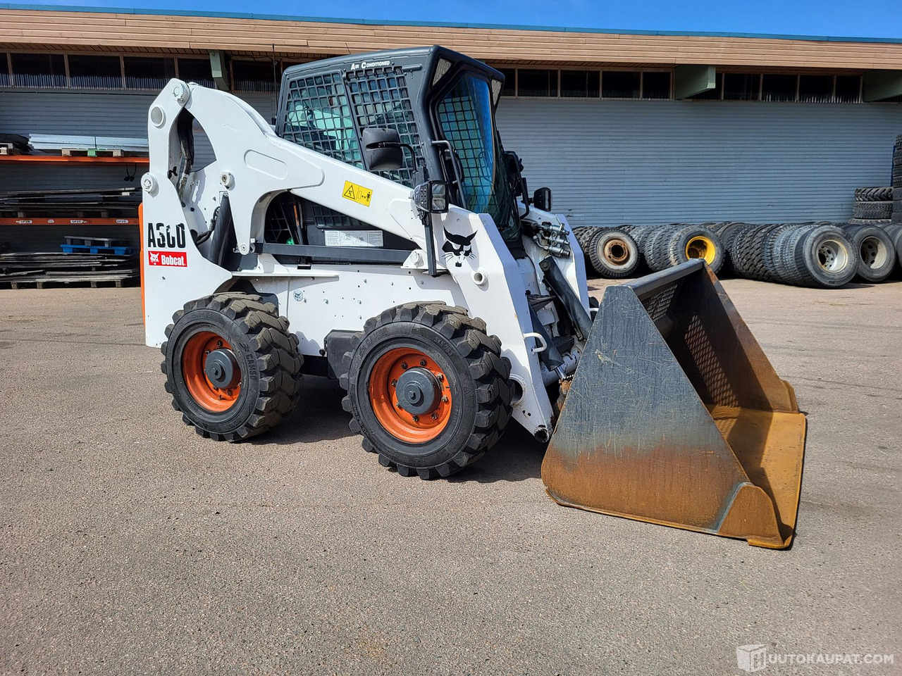 Bobcat A300, liukuohjattava kuormaaja, nelipyöräohjaus,, Kouvola - Mini chargeuse: photos 1 Bobcat A300, liukuohjattava kuormaaja, nelipyöräohjaus,, Kouvola - Mini chargeuse: photos 1