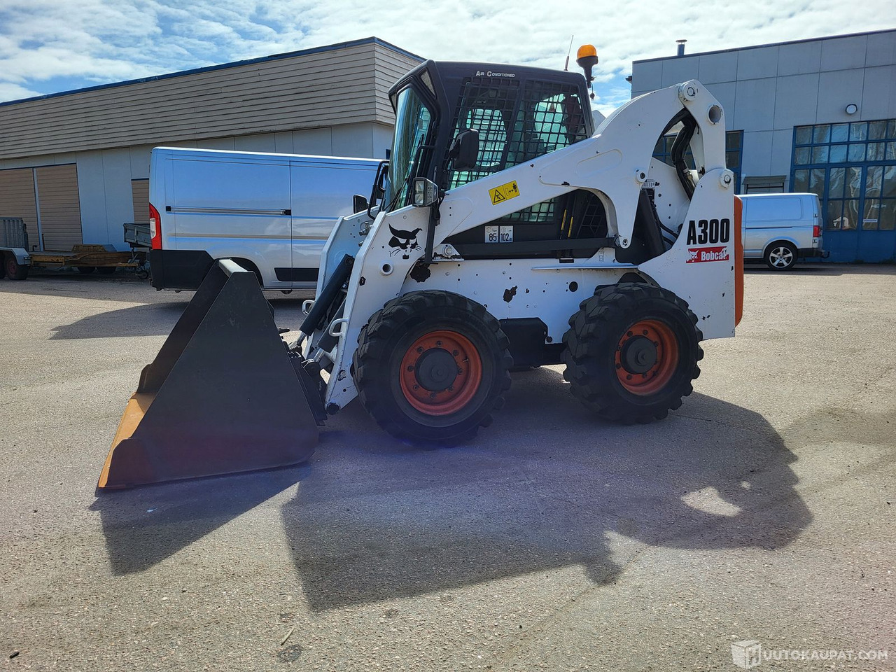 Bobcat A300, liukuohjattava kuormaaja, nelipyöräohjaus,, Kouvola - Mini chargeuse: photos 4 Bobcat A300, liukuohjattava kuormaaja, nelipyöräohjaus,, Kouvola - Mini chargeuse: photos 4