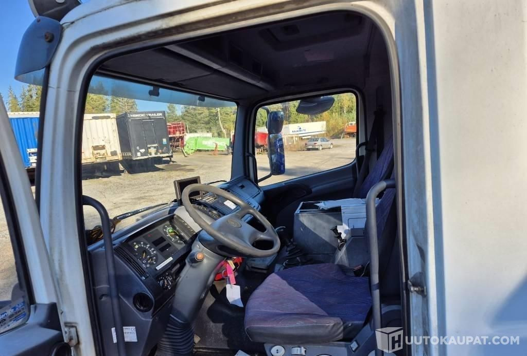 Mercedes-Benz Atego 1223 umpikori+pl nostin, 2003, 323 000 km, Forssa - Camion: photos 5 Mercedes-Benz Atego 1223 umpikori+pl nostin, 2003, 323 000 km, Forssa - Camion: photos 5