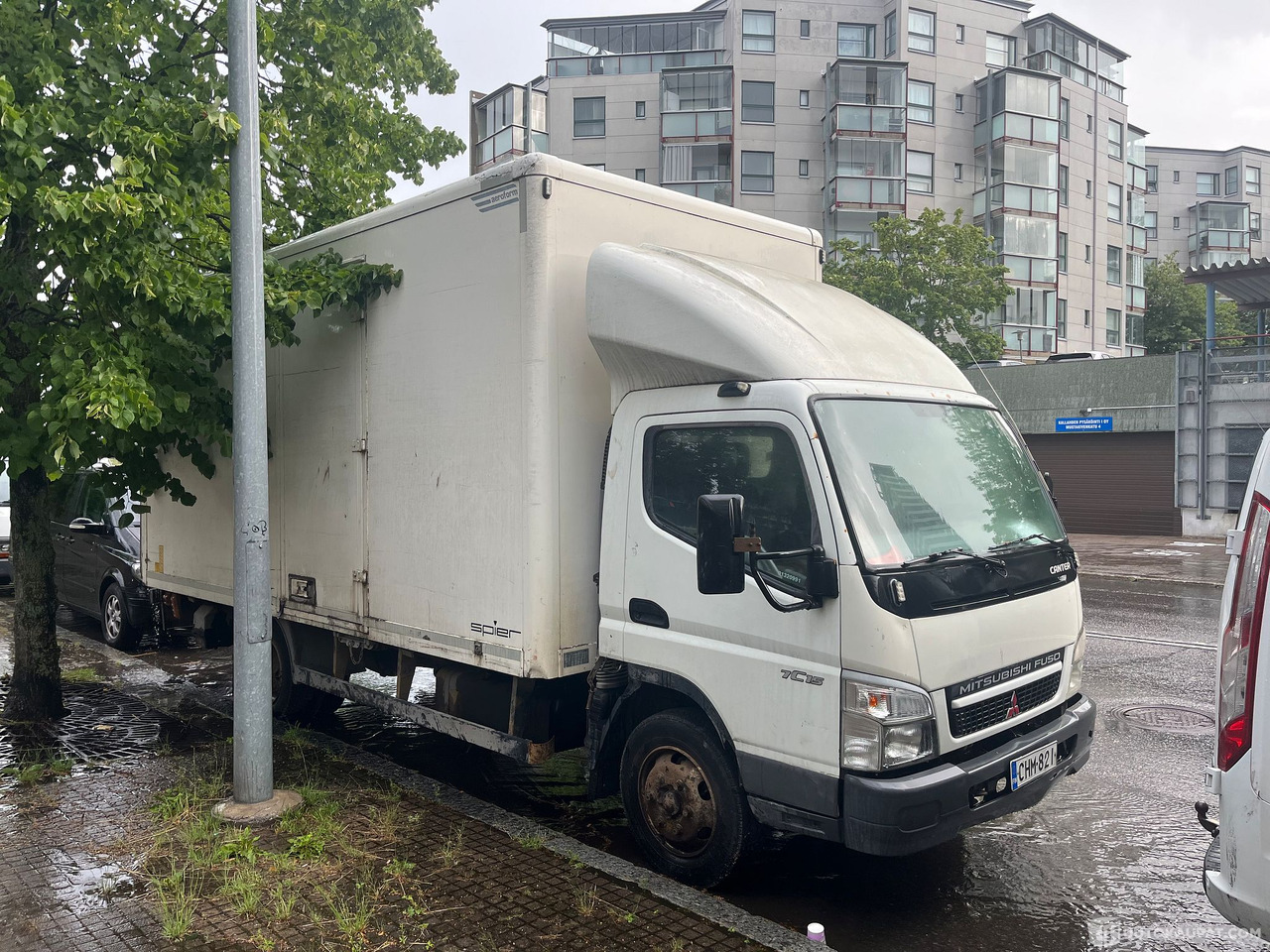 Mitsubishi Canter, kuorma-auto, lähes vuoden leimalla, 2009, Helsinki - Camion: photos 2 Mitsubishi Canter, kuorma-auto, lähes vuoden leimalla, 2009, Helsinki - Camion: photos 2