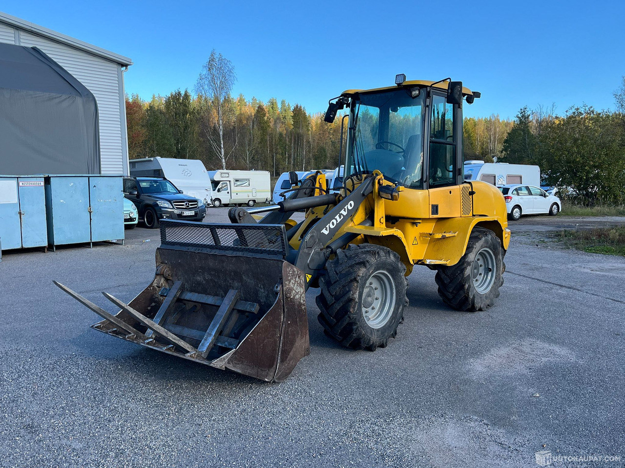 Volvo L35B Pro, pyöräkuormaaja avattavalla kauhalla ja piikeillä, 2005, Vihti - Engins de chantier: photos 3 Volvo L35B Pro, pyöräkuormaaja avattavalla kauhalla ja piikeillä, 2005, Vihti - Engins de chantier: photos 3