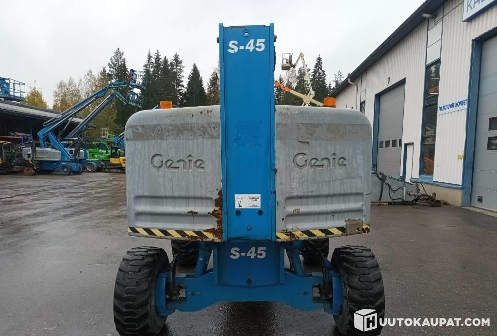 Genie S-45 RT, boom lift, rough-terrain, 2003, Hyvinkää - Nacelle télescopique: photos 4 Genie S-45 RT, boom lift, rough-terrain, 2003, Hyvinkää - Nacelle télescopique: photos 4