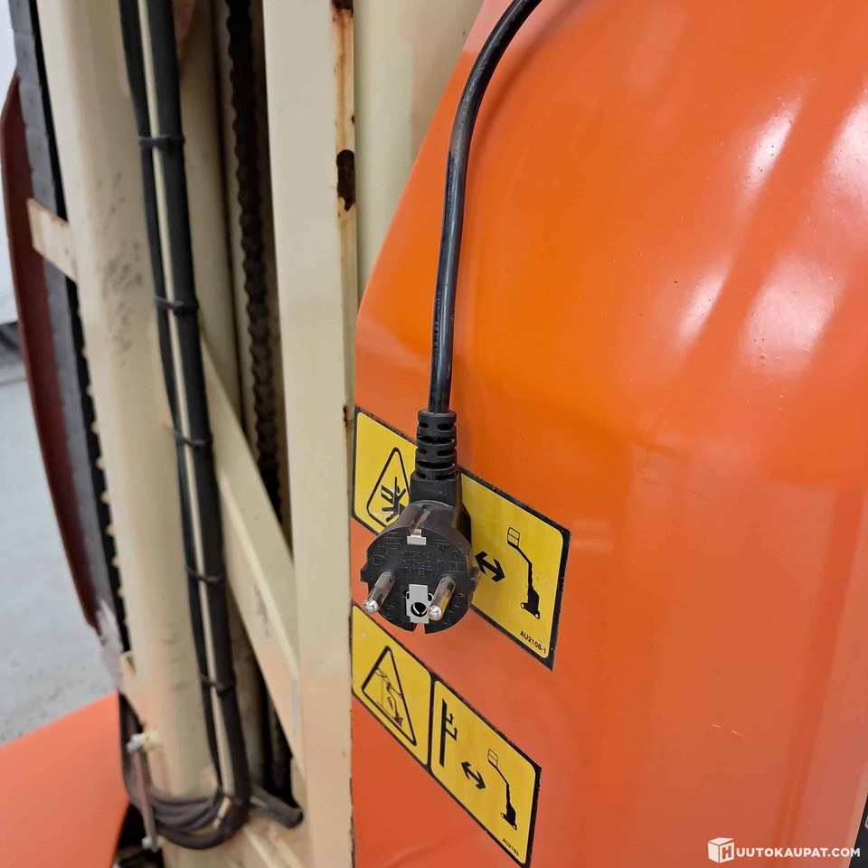 Nacelle à mât vertical JLG Toucan 10E battery-powered mast lift, 2014, Hollola: photos 11