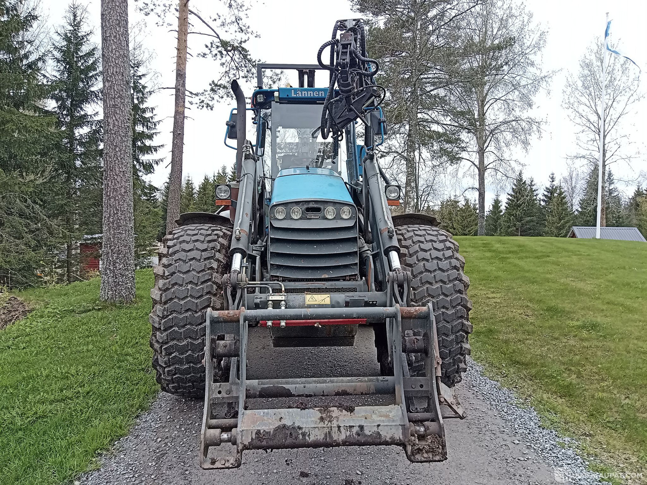 Lännen 860c Pylväsnosturilla, 2005, Hämeenlinna - Tractopelle: photos 3 Lännen 860c Pylväsnosturilla, 2005, Hämeenlinna - Tractopelle: photos 3