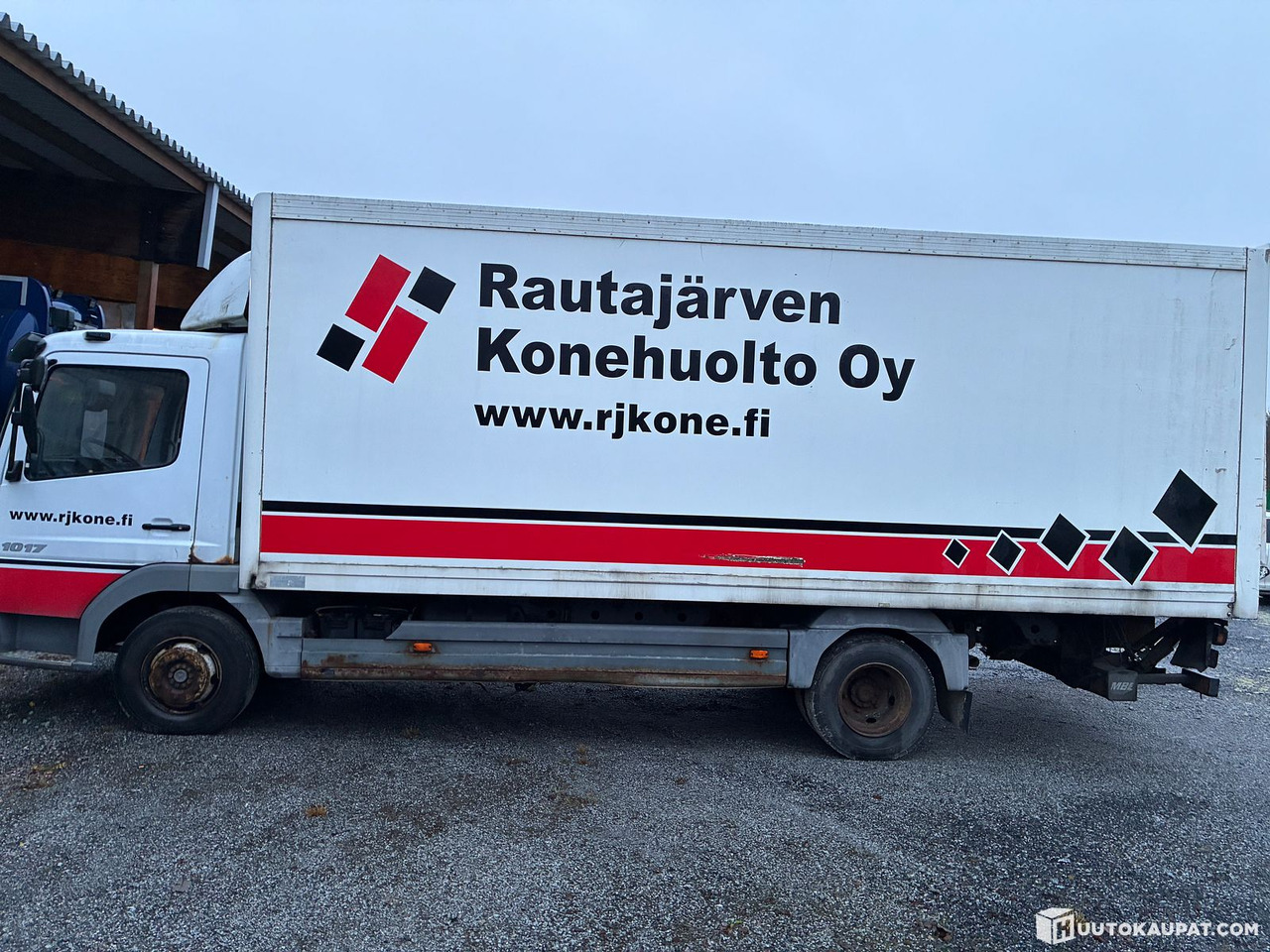 Mercedes-Benz 1017 box-body truck, Tampere - Camion fourgon: photos 5 Mercedes-Benz 1017 box-body truck, Tampere - Camion fourgon: photos 5