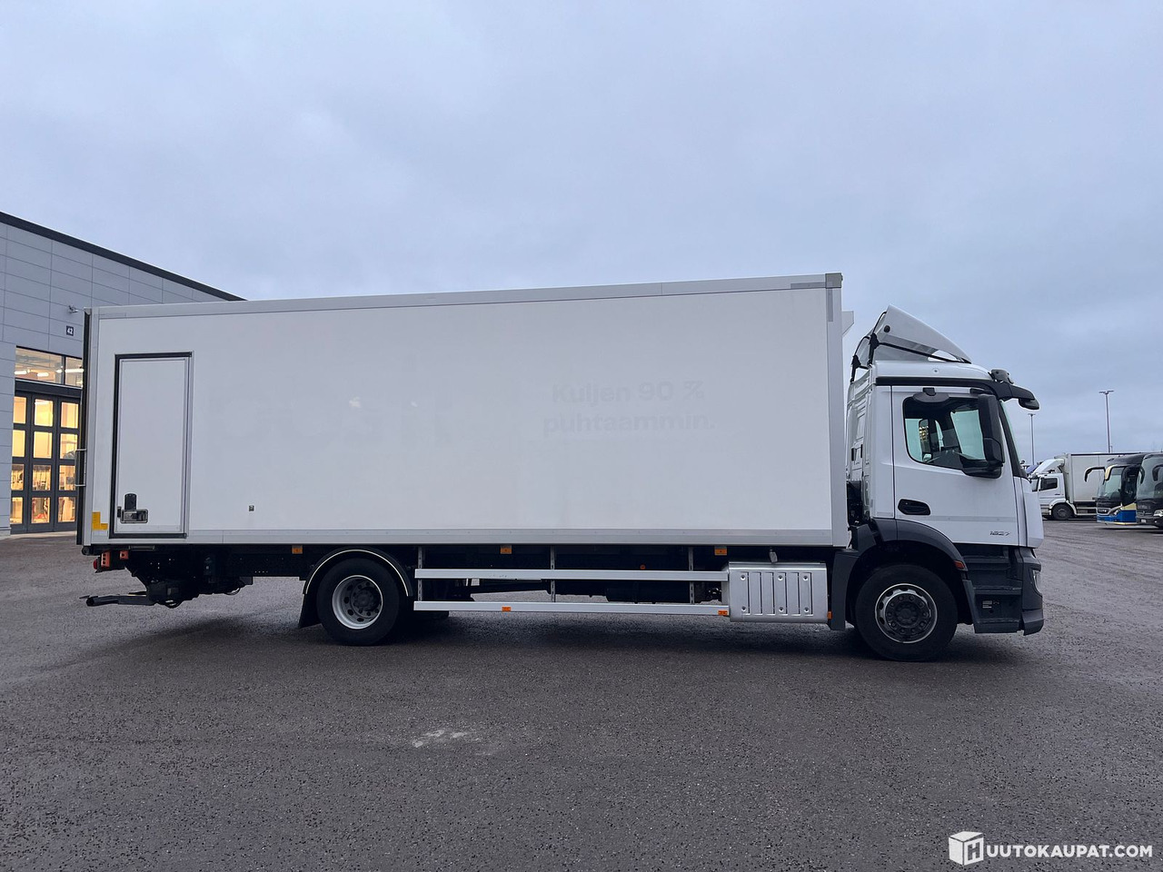 Mercedes-Benz Actros 1827, truck, full-side opening, 2022, Vantaa - Camion fourgon: photos 5 Mercedes-Benz Actros 1827, truck, full-side opening, 2022, Vantaa - Camion fourgon: photos 5