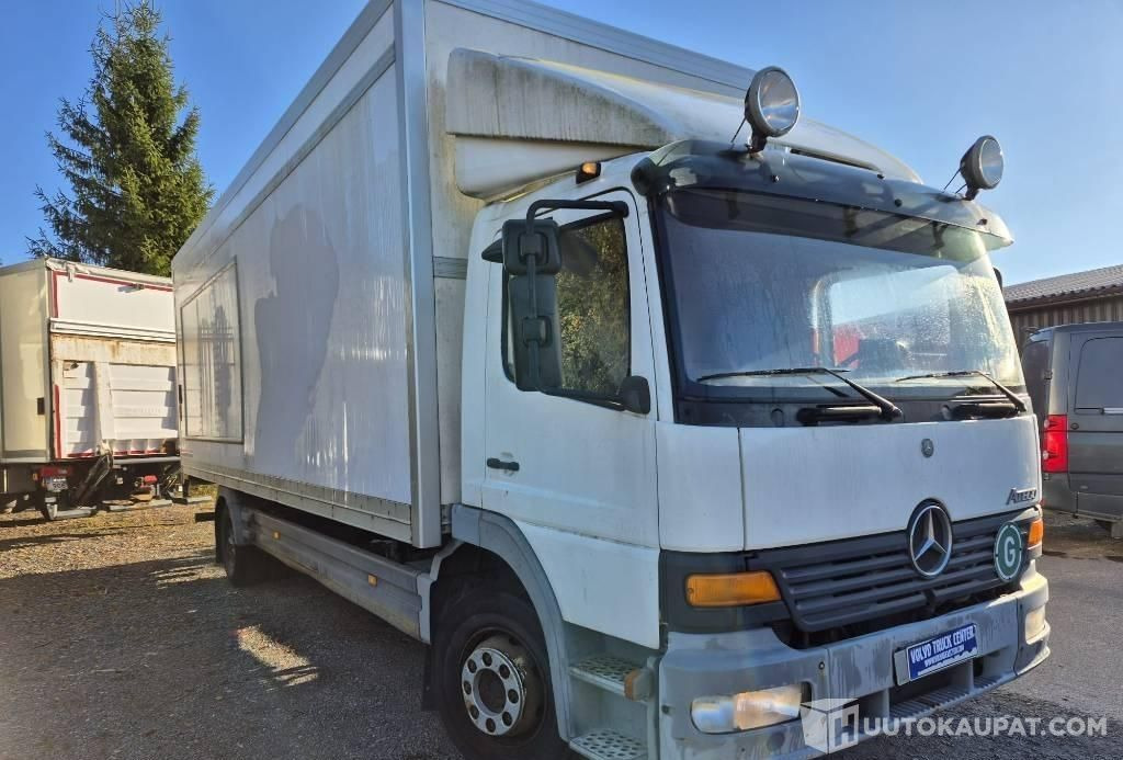 Mercedes-Benz Atego 1223 umpikori+pl nostin, 2003, 323 000 km, Forssa - Camion fourgon: photos 2 Mercedes-Benz Atego 1223 umpikori+pl nostin, 2003, 323 000 km, Forssa - Camion fourgon: photos 2