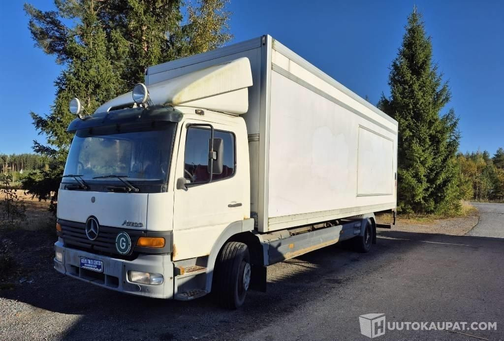 Mercedes-Benz Atego 1223 umpikori+pl nostin, 2003, 323 000 km, Forssa - Camion fourgon: photos 1 Mercedes-Benz Atego 1223 umpikori+pl nostin, 2003, 323 000 km, Forssa - Camion fourgon: photos 1