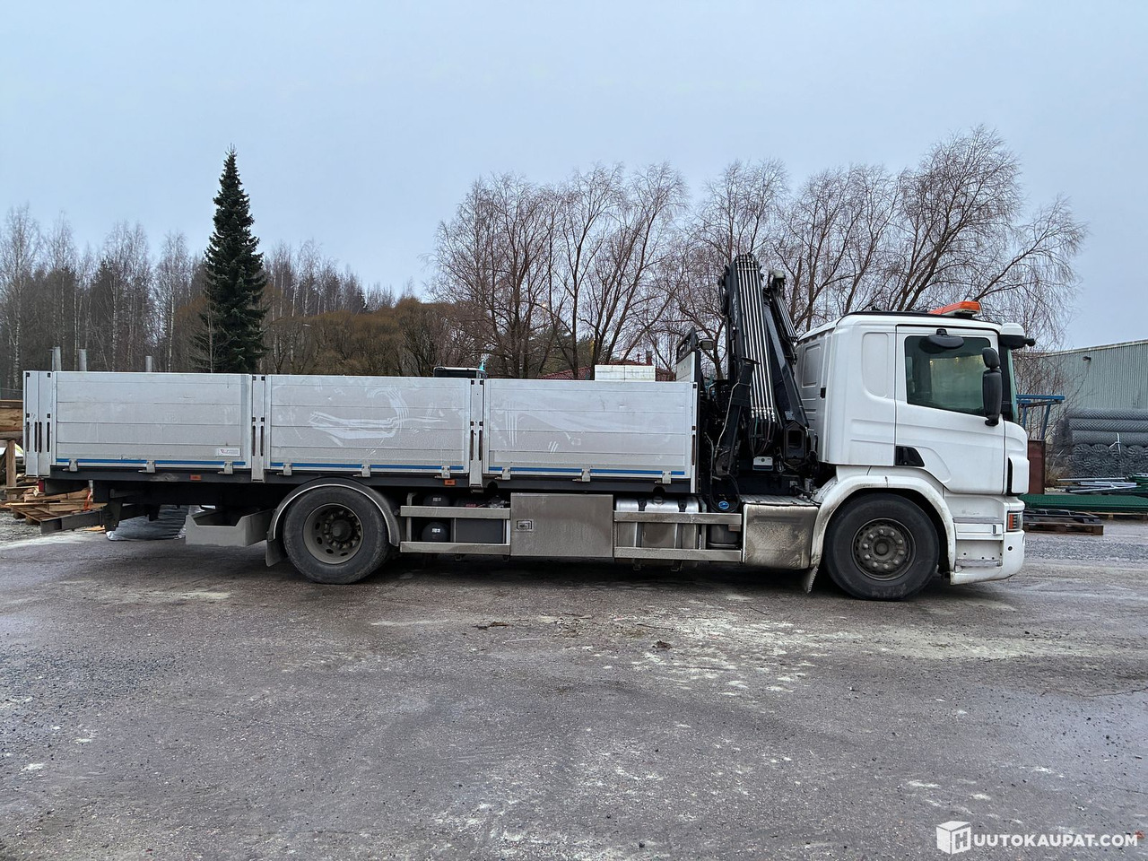 Scania P320, 2016 truck + Hiab crane, Tampere - Camion plateau, Camion grue: photos 5 Scania P320, 2016 truck + Hiab crane, Tampere - Camion plateau, Camion grue: photos 5