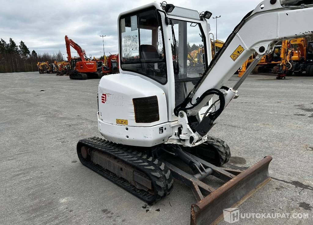 Volvo ECR 38 / Kallistuvaliitin, Uudet telat!, 2012, 3 245 h Kaivinkone, Ilmajoki - Mini pelle: photos 5 Volvo ECR 38 / Kallistuvaliitin, Uudet telat!, 2012, 3 245 h Kaivinkone, Ilmajoki - Mini pelle: photos 5