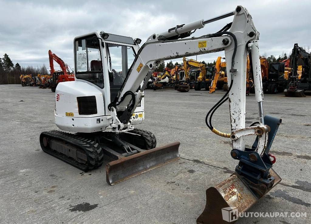 Volvo ECR 38 / Kallistuvaliitin, Uudet telat!, 2012, 3 245 h Kaivinkone, Ilmajoki - Mini pelle: photos 4 Volvo ECR 38 / Kallistuvaliitin, Uudet telat!, 2012, 3 245 h Kaivinkone, Ilmajoki - Mini pelle: photos 4
