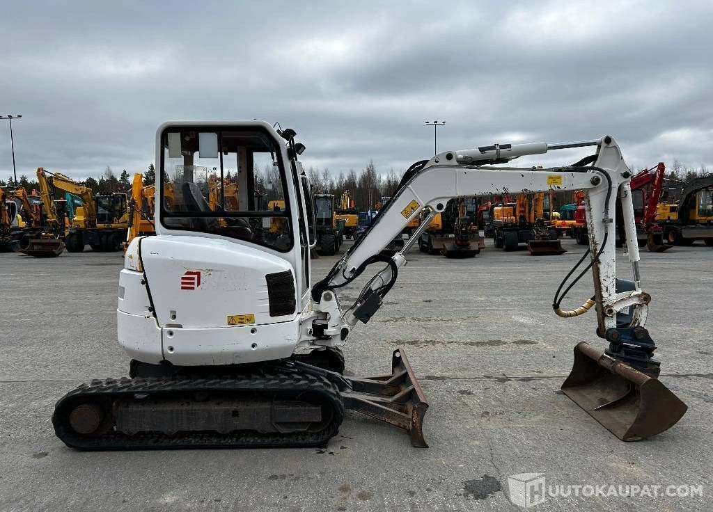 Volvo ECR 38 / Kallistuvaliitin, Uudet telat!, 2012, 3 245 h Kaivinkone, Ilmajoki - Mini pelle: photos 2 Volvo ECR 38 / Kallistuvaliitin, Uudet telat!, 2012, 3 245 h Kaivinkone, Ilmajoki - Mini pelle: photos 2