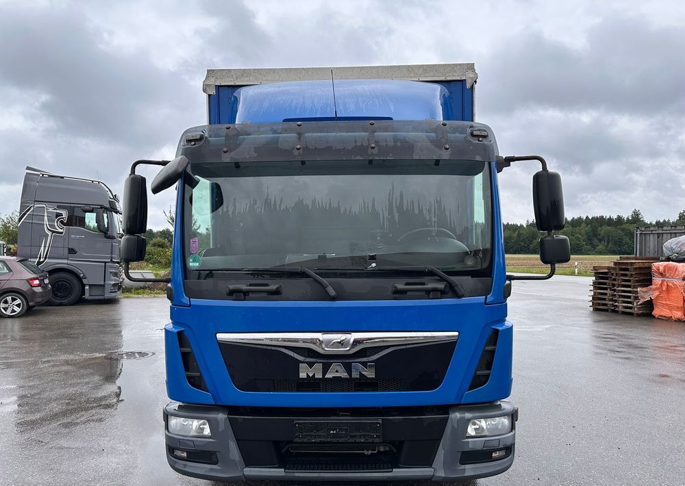 MAN TGL 12.250 6.2m AUTOMAT KLIMA z Niemiec ESP nowe opony EURO 6 / 4.75 rozstaw / zawiesie na wózek widłowy / TOP STAN / okazja nauka jazdy MOŻLIWOŚĆ DOSTOSOWANIA 12t - Camion à rideaux coulissants: photos 3 MAN TGL 12.250 6.2m AUTOMAT KLIMA z Niemiec ESP nowe opony EURO 6 / 4.75 rozstaw / zawiesie na wózek widłowy / TOP STAN / okazja nauka jazdy MOŻLIWOŚĆ DOSTOSOWANIA 12t - Camion à rideaux coulissants: photos 3
