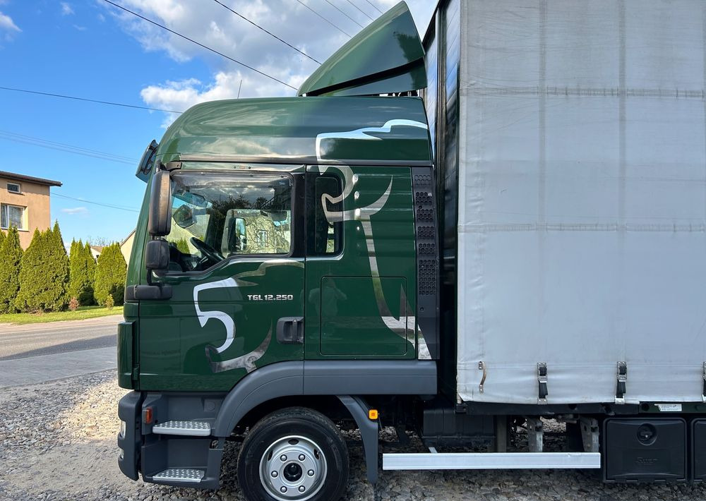 MAN TGL 12.250 GLOB UNIKAT z Niemiec BDF firanka / AUTOMAT HAK / EURO 6 / BDF 7.40 wysoki / MICHELIN 80% - Camion à rideaux coulissants: photos 5 MAN TGL 12.250 GLOB UNIKAT z Niemiec BDF firanka / AUTOMAT HAK / EURO 6 / BDF 7.40 wysoki / MICHELIN 80% - Camion à rideaux coulissants: photos 5