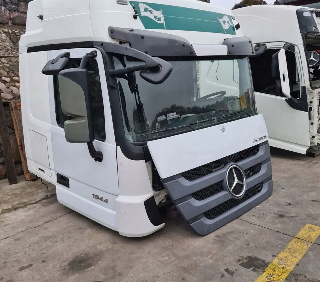 Mercedes-Benz ACTROS MP 3 MEGA SPACE - Cabine pour Camion: photos 1 Mercedes-Benz ACTROS MP 3 MEGA SPACE - Cabine pour Camion: photos 1