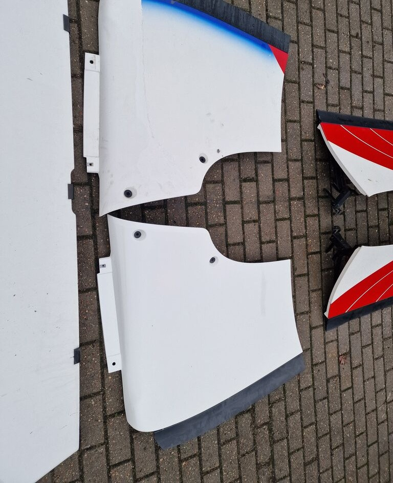 Scania Owiewka Komplet Owiewek R Topline Scania R Topline truck - Aérodynamique/ Spoilers pour Camion: photos 3 Scania Owiewka Komplet Owiewek R Topline Scania R Topline truck - Aérodynamique/ Spoilers pour Camion: photos 3