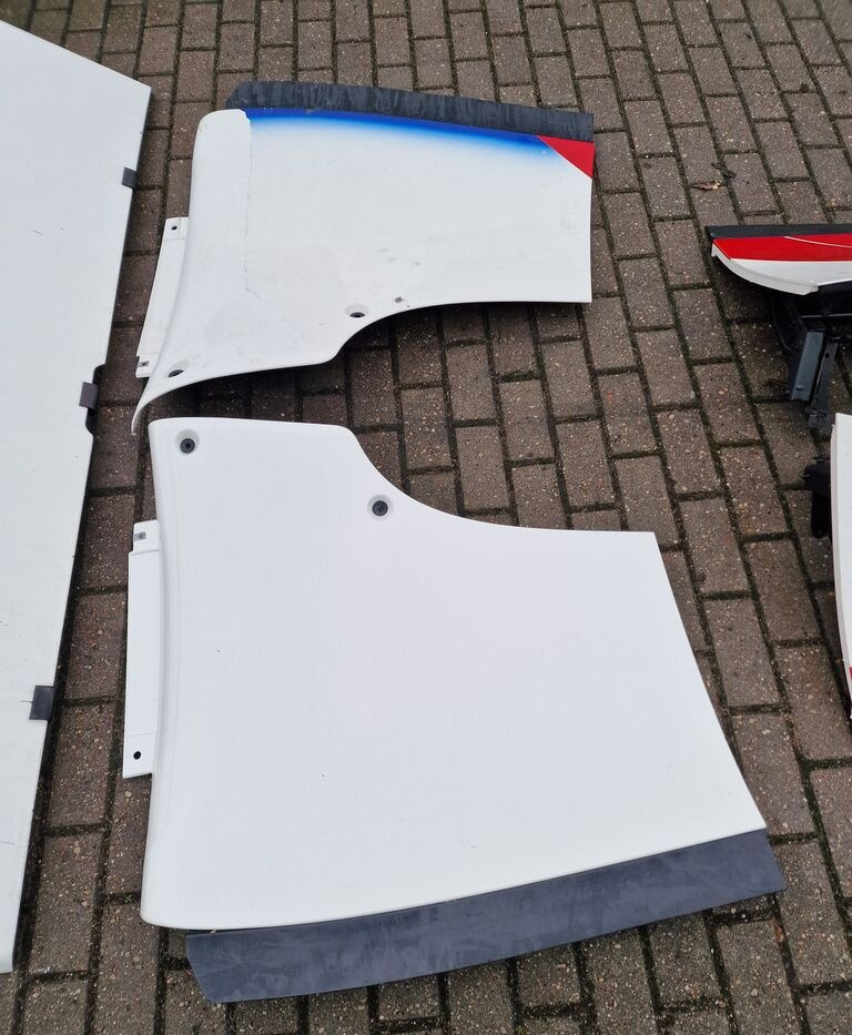 Scania Owiewka Komplet Owiewek R Topline Scania R Topline truck - Aérodynamique/ Spoilers pour Camion: photos 2 Scania Owiewka Komplet Owiewek R Topline Scania R Topline truck - Aérodynamique/ Spoilers pour Camion: photos 2