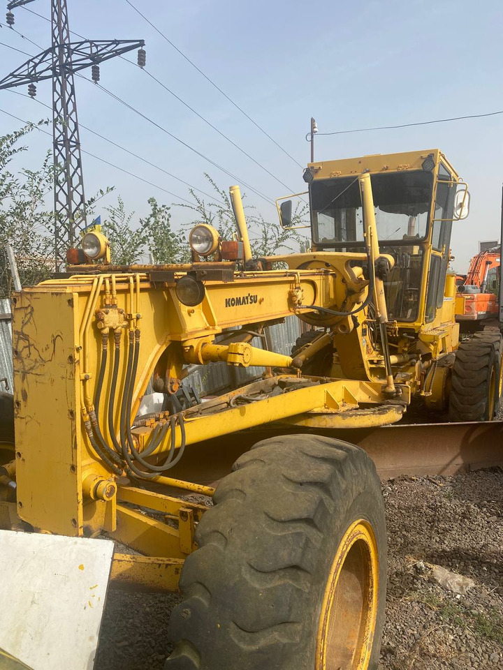 KOMATSU GD661А-1 - Niveleuse: photos 5 KOMATSU GD661А-1 - Niveleuse: photos 5