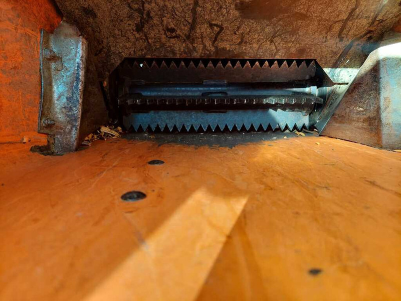 Eliet Prof 5 trailer - Broyeur de végétaux: photos 2 Eliet Prof 5 trailer - Broyeur de végétaux: photos 2