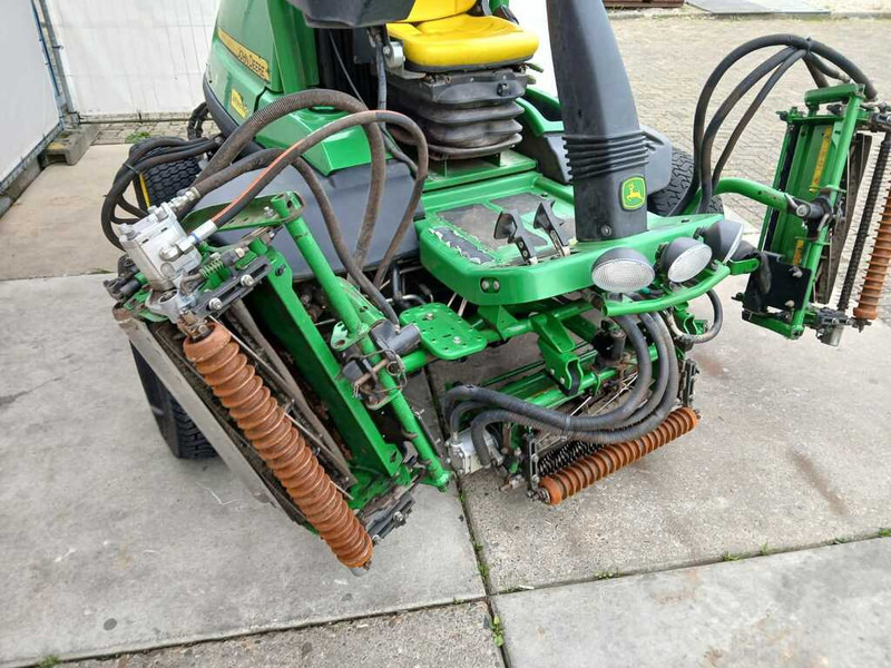 John Deere 8700A - Motofaucheuse: photos 4 John Deere 8700A - Motofaucheuse: photos 4