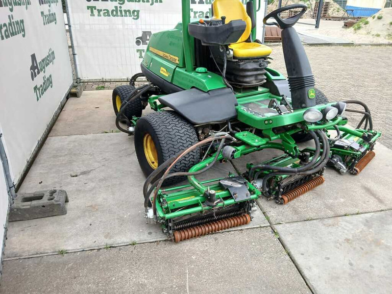 John Deere 8700A - Motofaucheuse: photos 3 John Deere 8700A - Motofaucheuse: photos 3