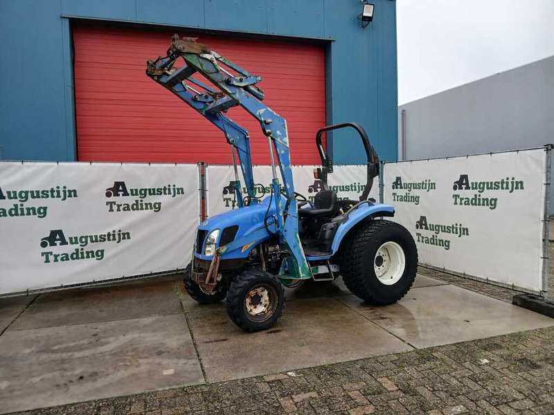 New Holland TC 40 - Tracteur agricole: photos 1 New Holland TC 40 - Tracteur agricole: photos 1