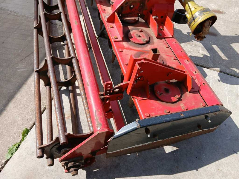 Peecon 250 - Herse rotative: photos 4 Peecon 250 - Herse rotative: photos 4