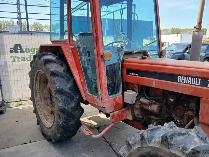 Renault 781-4 - Tracteur agricole: photos 3 Renault 781-4 - Tracteur agricole: photos 3