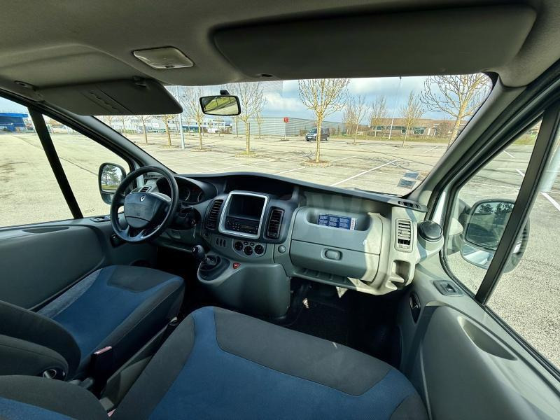 Transport de personnes Renault Trafic: photos 11