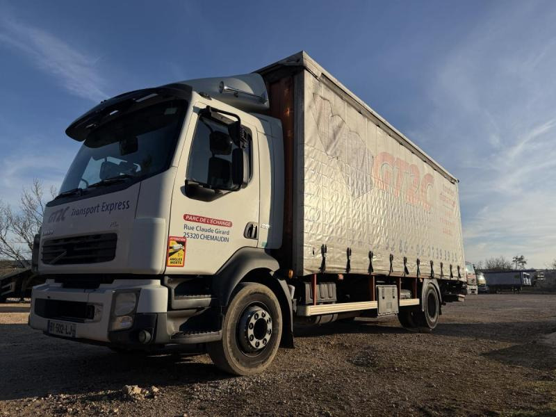 Volvo FL - Camion à rideaux coulissants: photos 2 Volvo FL - Camion à rideaux coulissants: photos 2