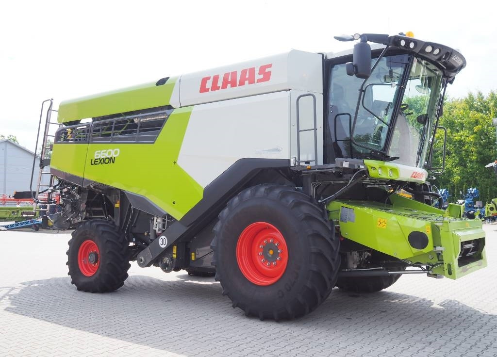Claas Lexion 6600 + V770 - Moissonneuse-batteuse: photos 4 Claas Lexion 6600 + V770 - Moissonneuse-batteuse: photos 4