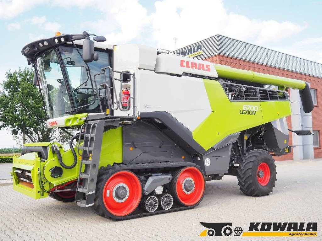 Claas Lexion 6700TT + Convio Flex 770 - Moissonneuse-batteuse: photos 1 Claas Lexion 6700TT + Convio Flex 770 - Moissonneuse-batteuse: photos 1