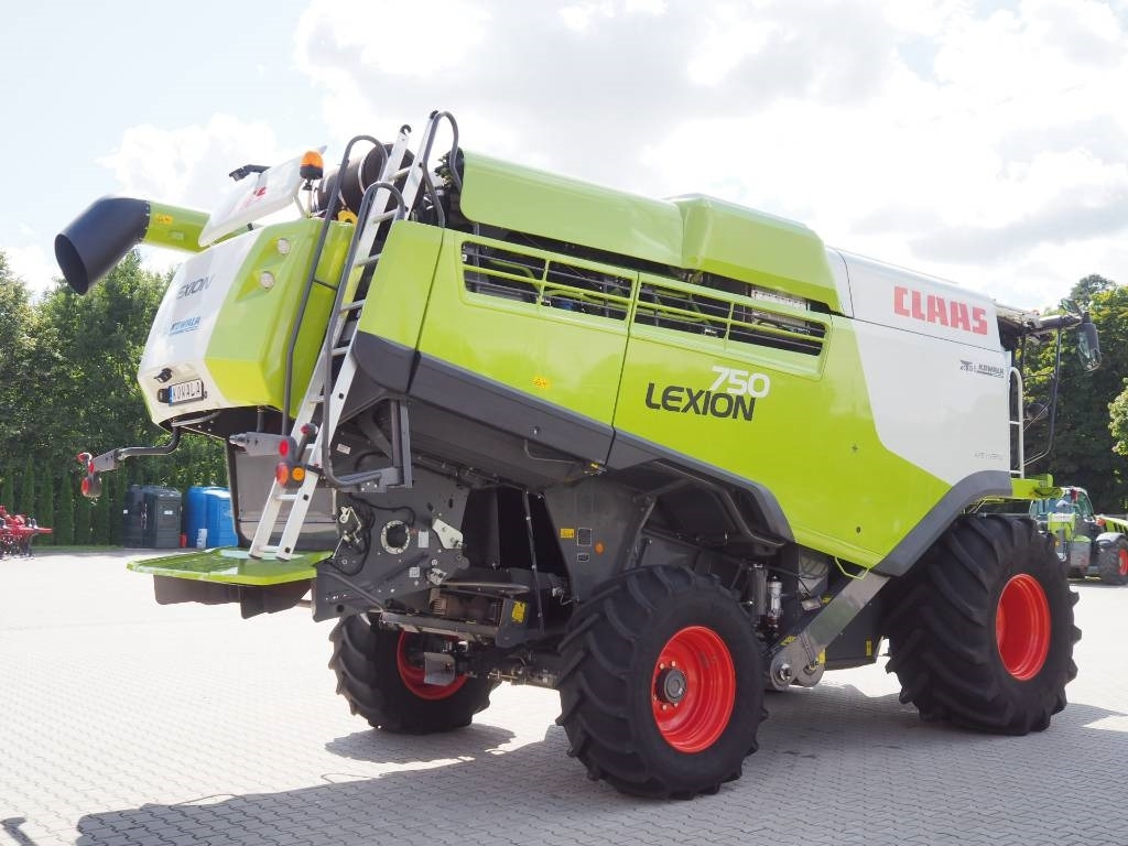 Claas Lexion 750 GPS + V770 - Moissonneuse-batteuse: photos 3 Claas Lexion 750 GPS + V770 - Moissonneuse-batteuse: photos 3