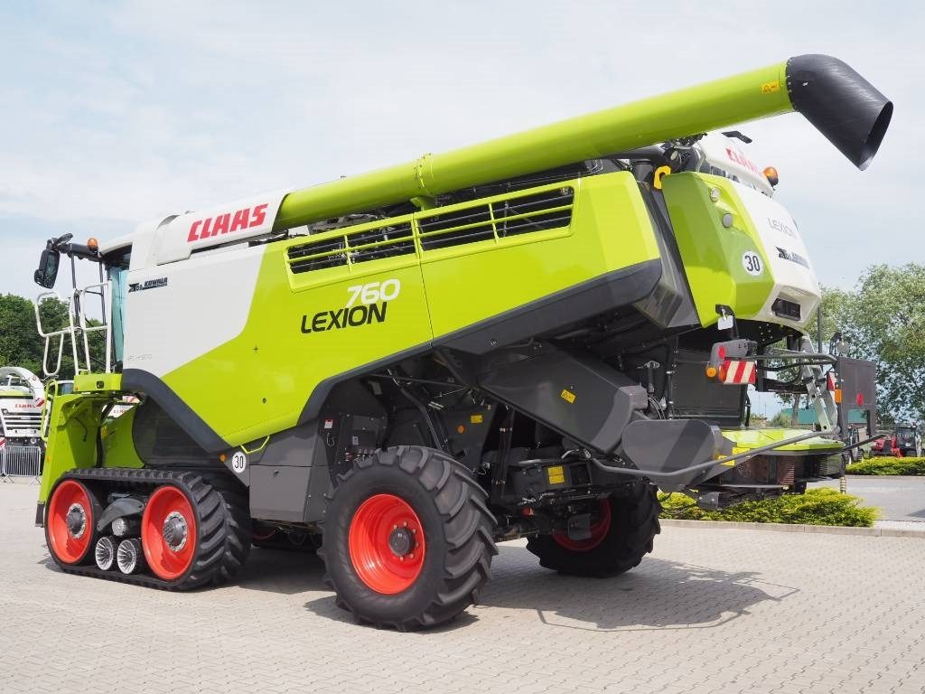 Claas Lexion 760TT + V930 - Moissonneuse-batteuse: photos 2 Claas Lexion 760TT + V930 - Moissonneuse-batteuse: photos 2