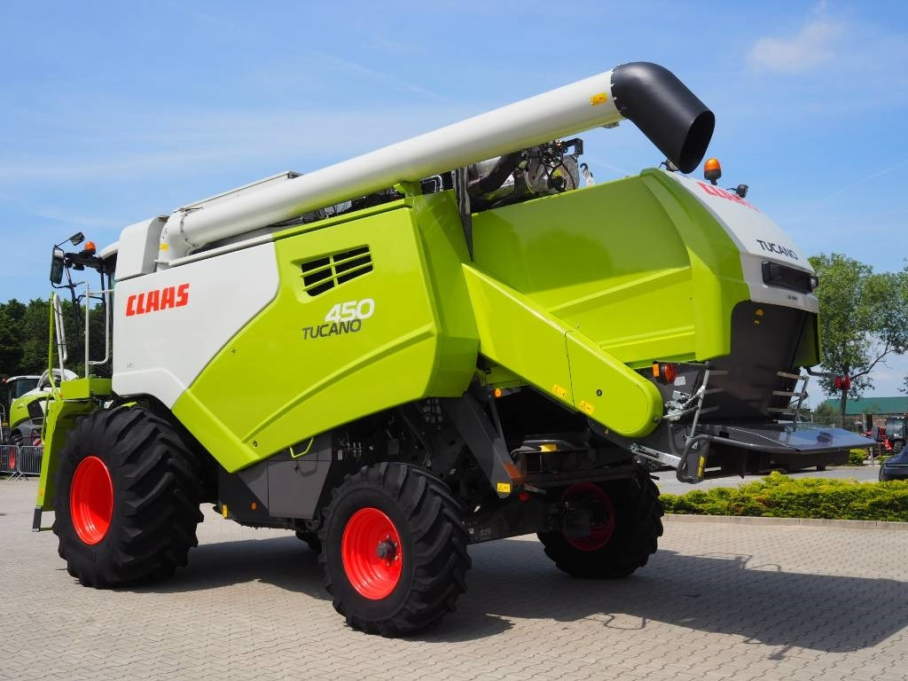 Claas Tucano 450 + V770 - Moissonneuse-batteuse: photos 2 Claas Tucano 450 + V770 - Moissonneuse-batteuse: photos 2