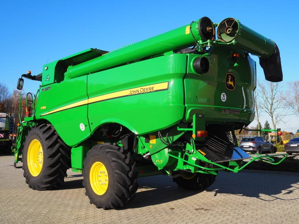 John Deere S780 + 730X - Moissonneuse-batteuse: photos 2 John Deere S780 + 730X - Moissonneuse-batteuse: photos 2