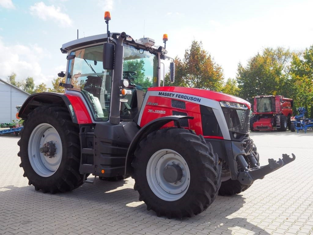 Massey Ferguson 8S.225 Dyna-7, GPS - Tracteur agricole: photos 4 Massey Ferguson 8S.225 Dyna-7, GPS - Tracteur agricole: photos 4