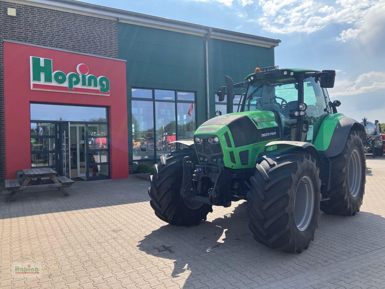 Deutz-Fahr 7250 Agrotron TTV - Tracteur agricole: photos 1 Deutz-Fahr 7250 Agrotron TTV - Tracteur agricole: photos 1