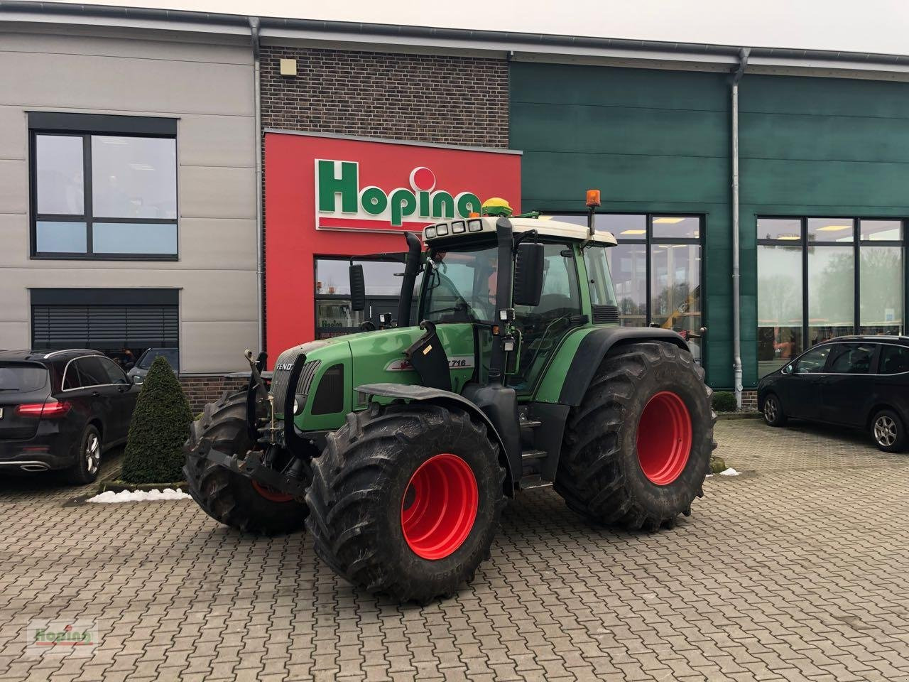 Fendt 716 Vario Favorit - Tracteur agricole: photos 1 Fendt 716 Vario Favorit - Tracteur agricole: photos 1