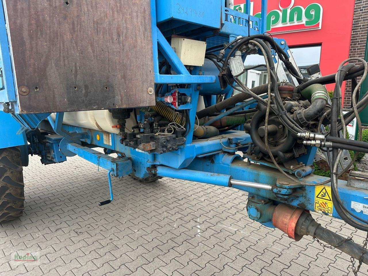 Inuma IAS 4027 - Pulvérisateur traîné: photos 5 Inuma IAS 4027 - Pulvérisateur traîné: photos 5