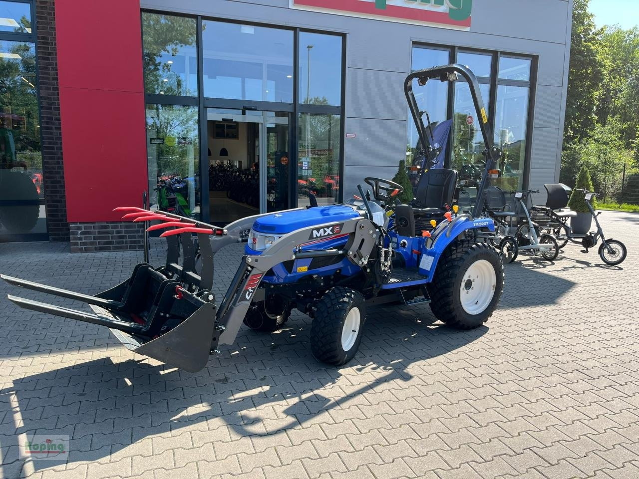 Iseki TM3267 AL - Tracteur communal: photos 1 Iseki TM3267 AL - Tracteur communal: photos 1