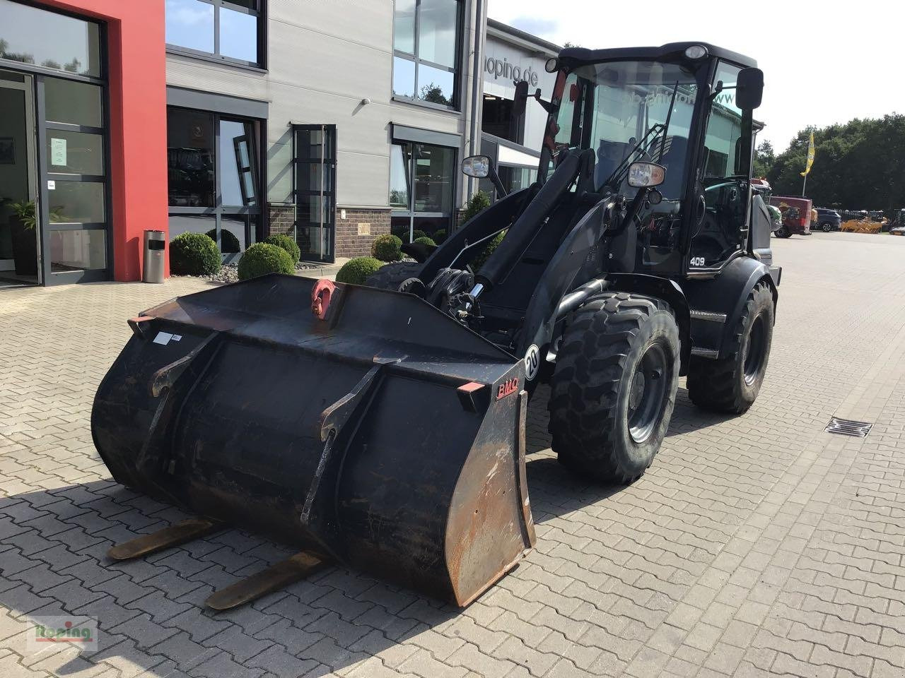 JCB 409 - Chargeuse sur pneus: photos 3 JCB 409 - Chargeuse sur pneus: photos 3