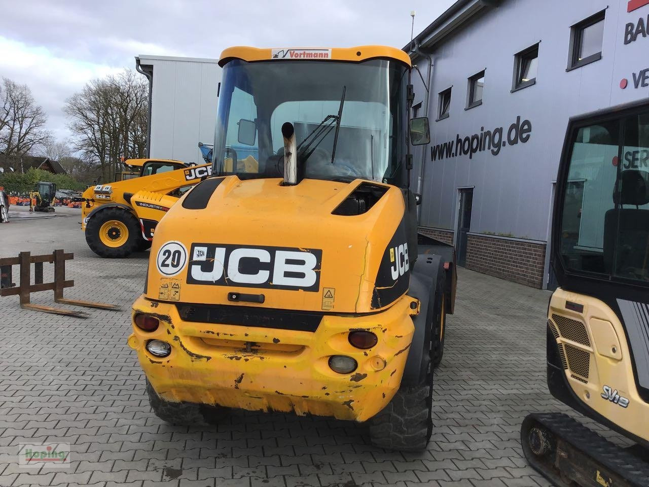 JCB 409 - Chargeuse sur pneus: photos 4 JCB 409 - Chargeuse sur pneus: photos 4