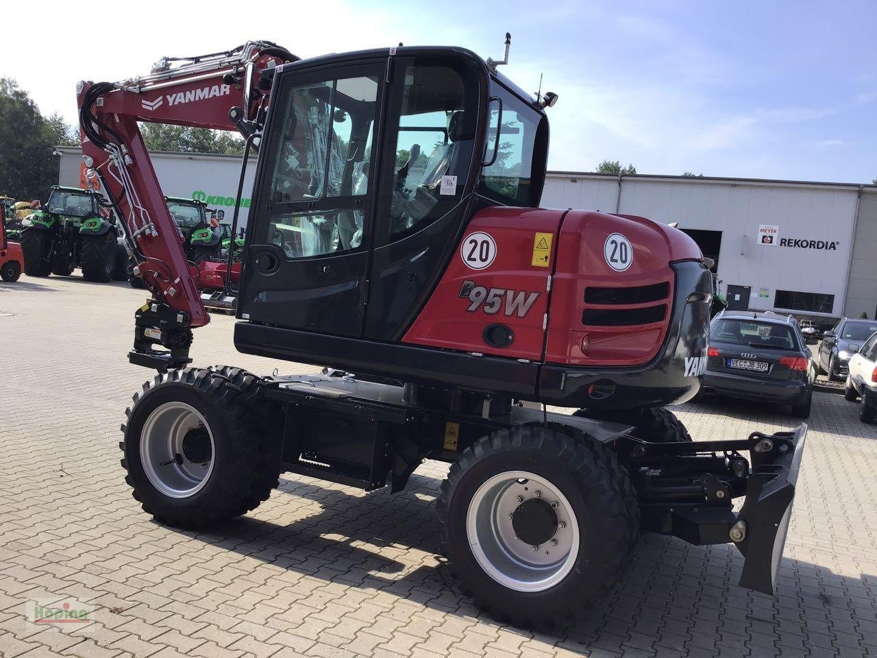 Yanmar B95W/5 - Mini pelle: photos 4 Yanmar B95W/5 - Mini pelle: photos 4